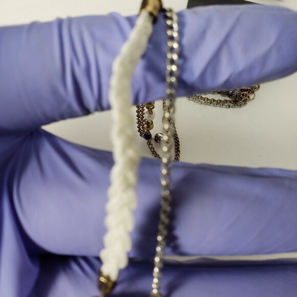 GUESS Pink Tassel & Leaf Pendant Necklace – Mixed-Material Boho Lariat Jewelry - Picture 7 of 9